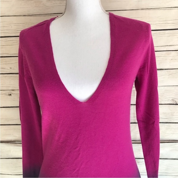 Theory Betsy Ombre Pink 100% Cashmere V-neck Sweater M - Picture 2 of 6